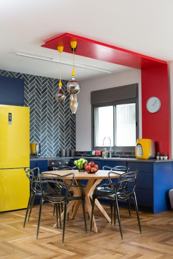 Colorful Bnb Apartment Haifa Esterno foto