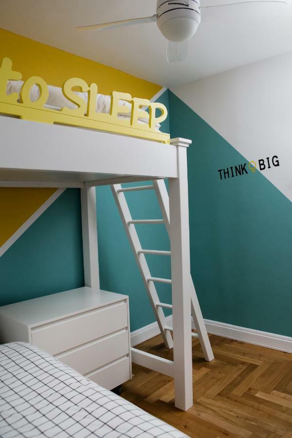 Colorful Bnb Apartment Haifa Esterno foto